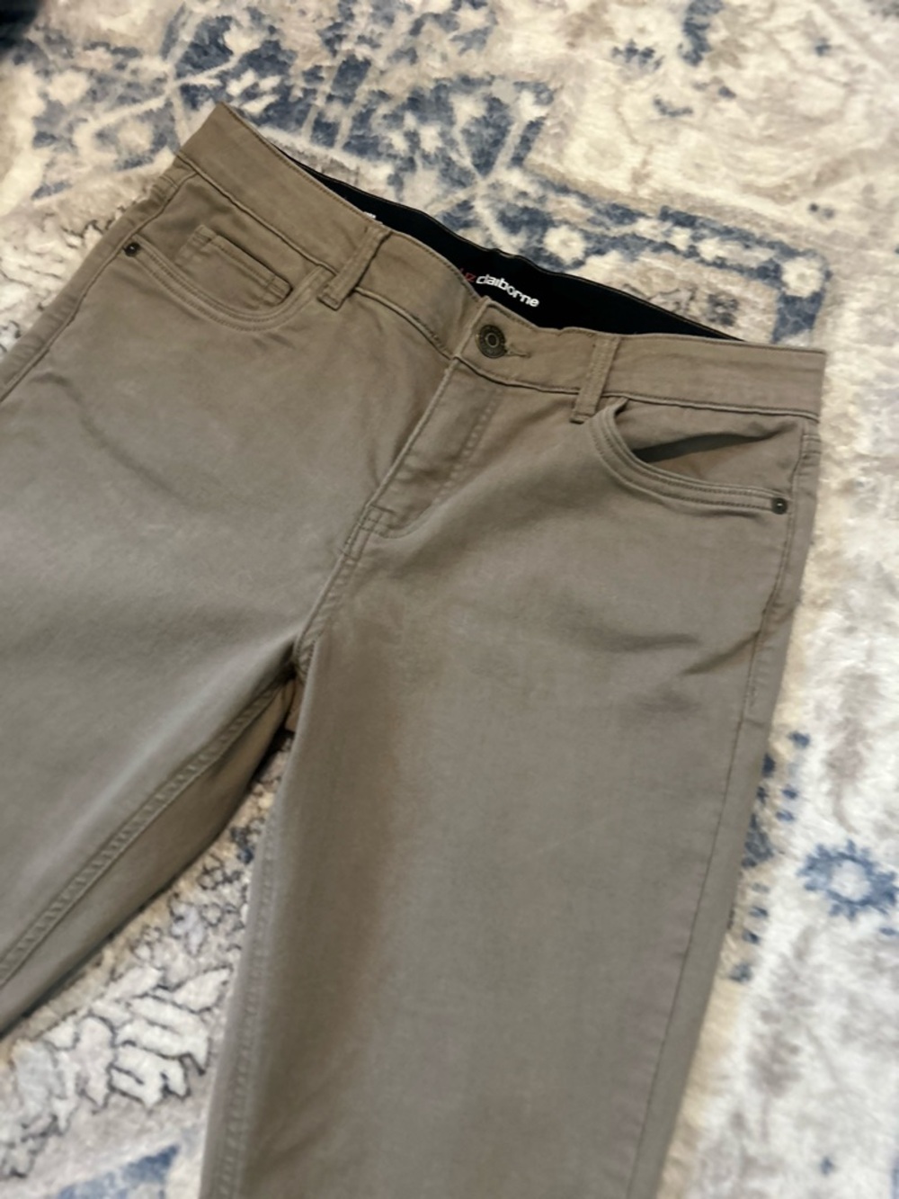 Liz Claiborne Women’s Slim Leg Mid-rise  Pants - Picture 2 of 7